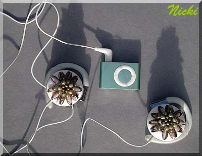 Nicki's Lotus Earphones